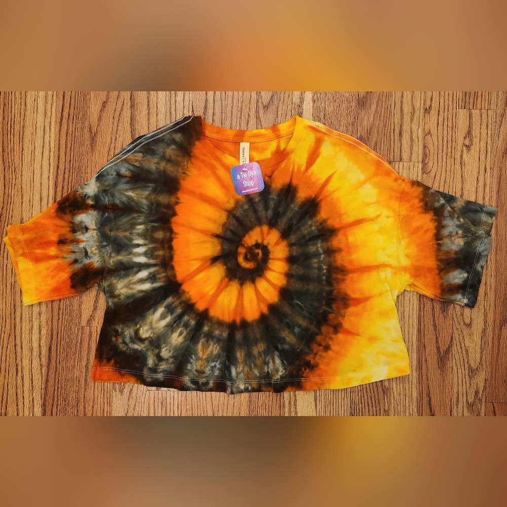 Customized Crop-Top From a Tie Dye Shop, New with tags - Picture 7 of 7